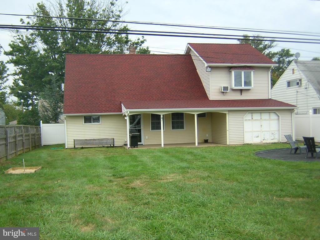18 Idolstone Road Levittown, PA 19057 - Photo 25 of 28 Back Yard