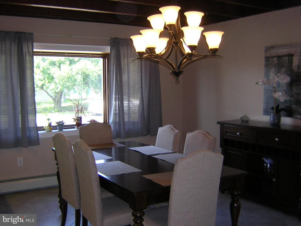 18 Idolstone Road Levittown, PA 19057 - Photo 9 of 28 Dining Room