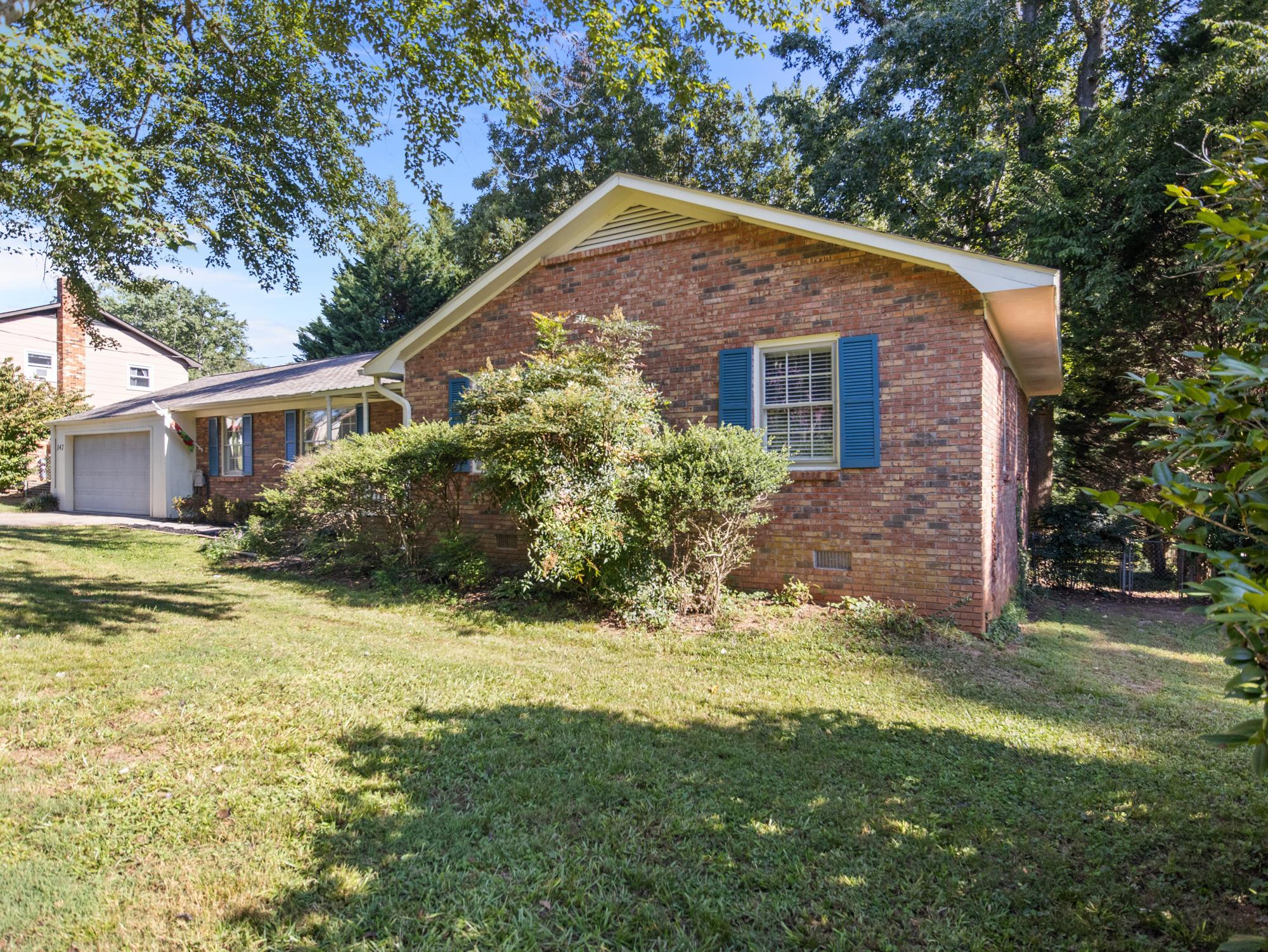 142 Hickory Hill Drive Inman, SC 29349 - Photo 3 of 31