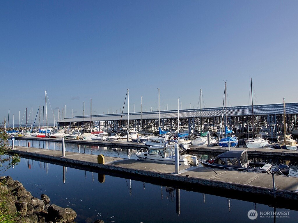61 Pine Street, Unit 216 Edmonds, WA 98020 - Photo 37 of 38