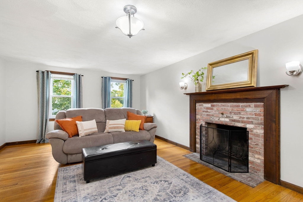 13 Locust Street Beverly, MA 01915 - Photo 13 of 30 Gallery Image 13