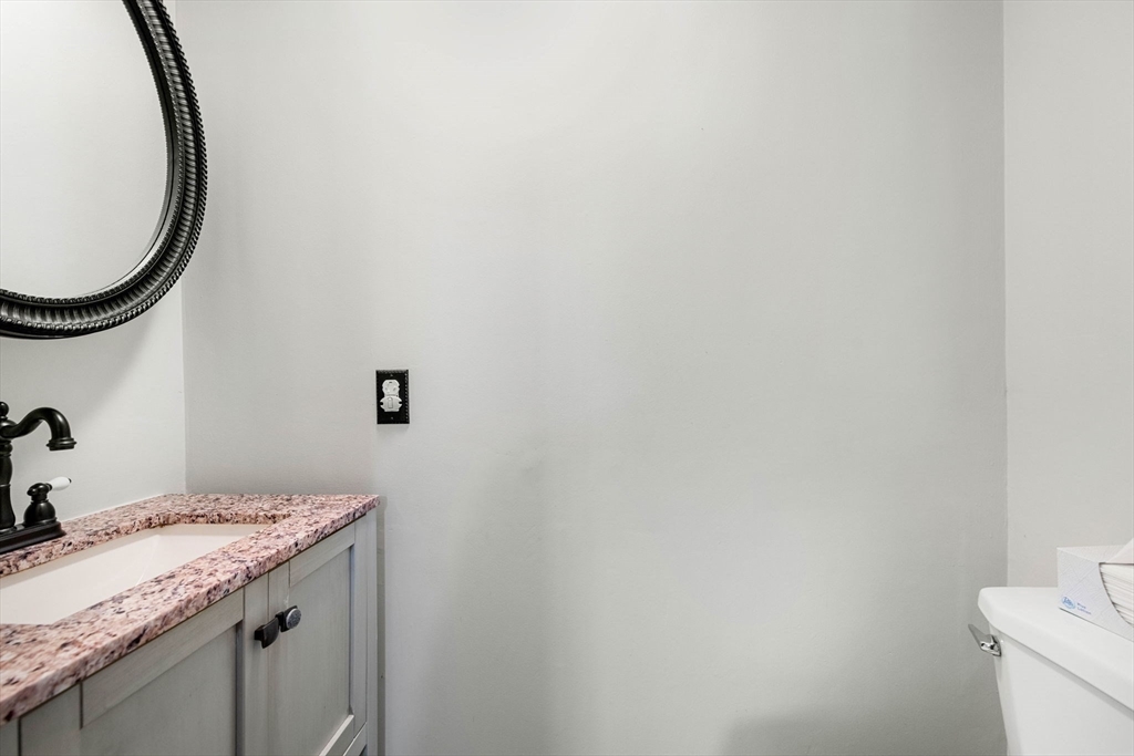 13 Locust Street Beverly, MA 01915 - Photo 17 of 30 Gallery Image 17