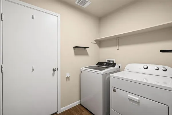 $1,800 | 12220 Walter Vaughn Drive, Manor, TX 78653