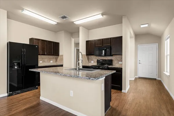 $1,800 | 12220 Walter Vaughn Drive, Manor, TX 78653