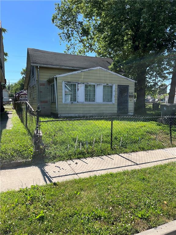 948 Ketcham Street Indianapolis, IN 46222 - Photo 1 of 21