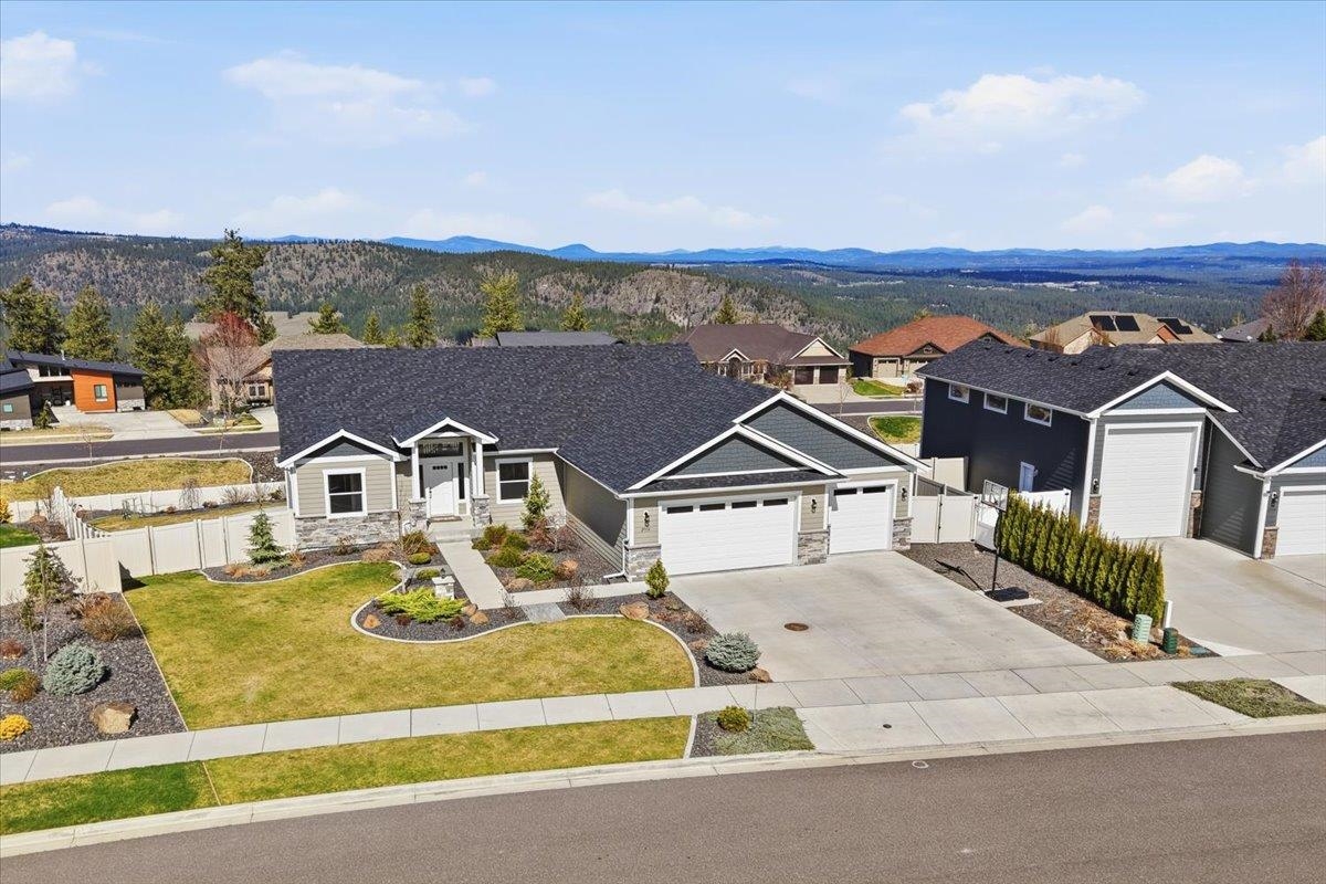 2712 West Howesdale Road Spokane, WA 99208 - Photo 2 of 49