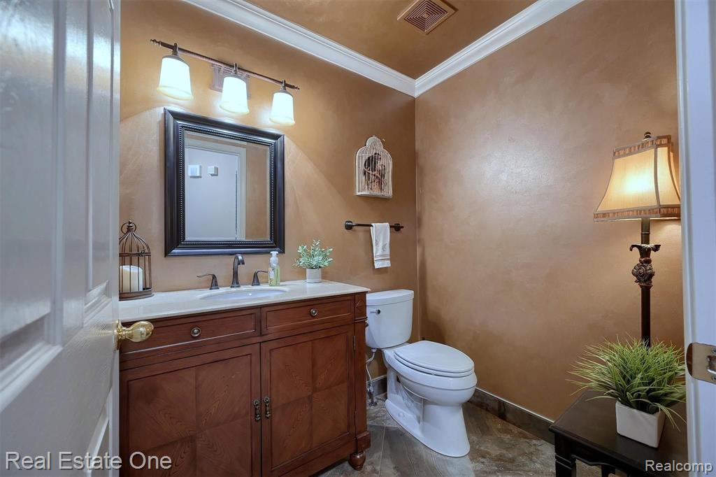 917 Churchill Circle, Unit 63 Rochester, MI 48307 - Photo 17 of 30