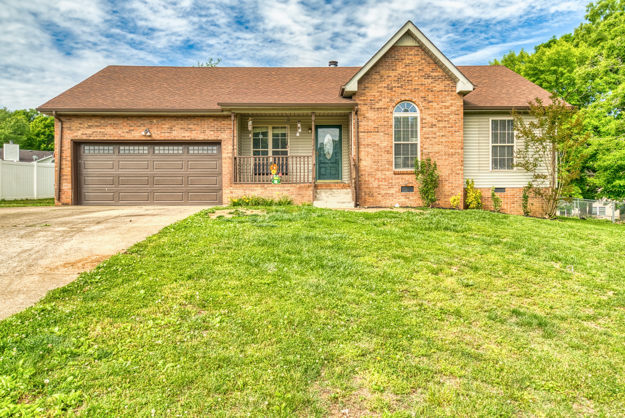 190 Rose Street Greenbrier, TN 37073 - Photo 1 of 32 front view of a house with a yard