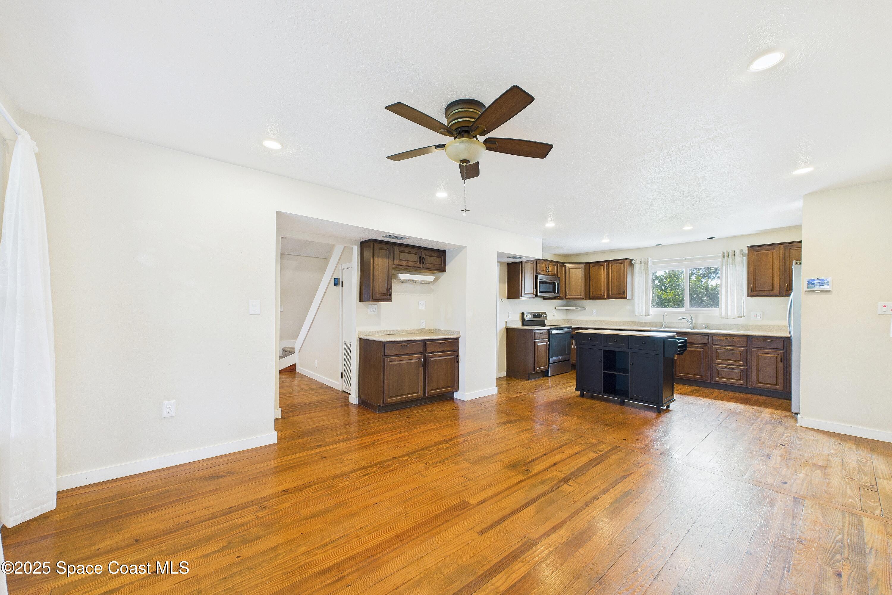 3435 Huggins Drive Malabar, FL 32950 - Photo 16 of 63 Eat In Kitchen