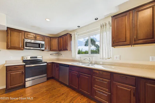 $675,000 | 3435 Huggins Drive, Malabar, FL 32950