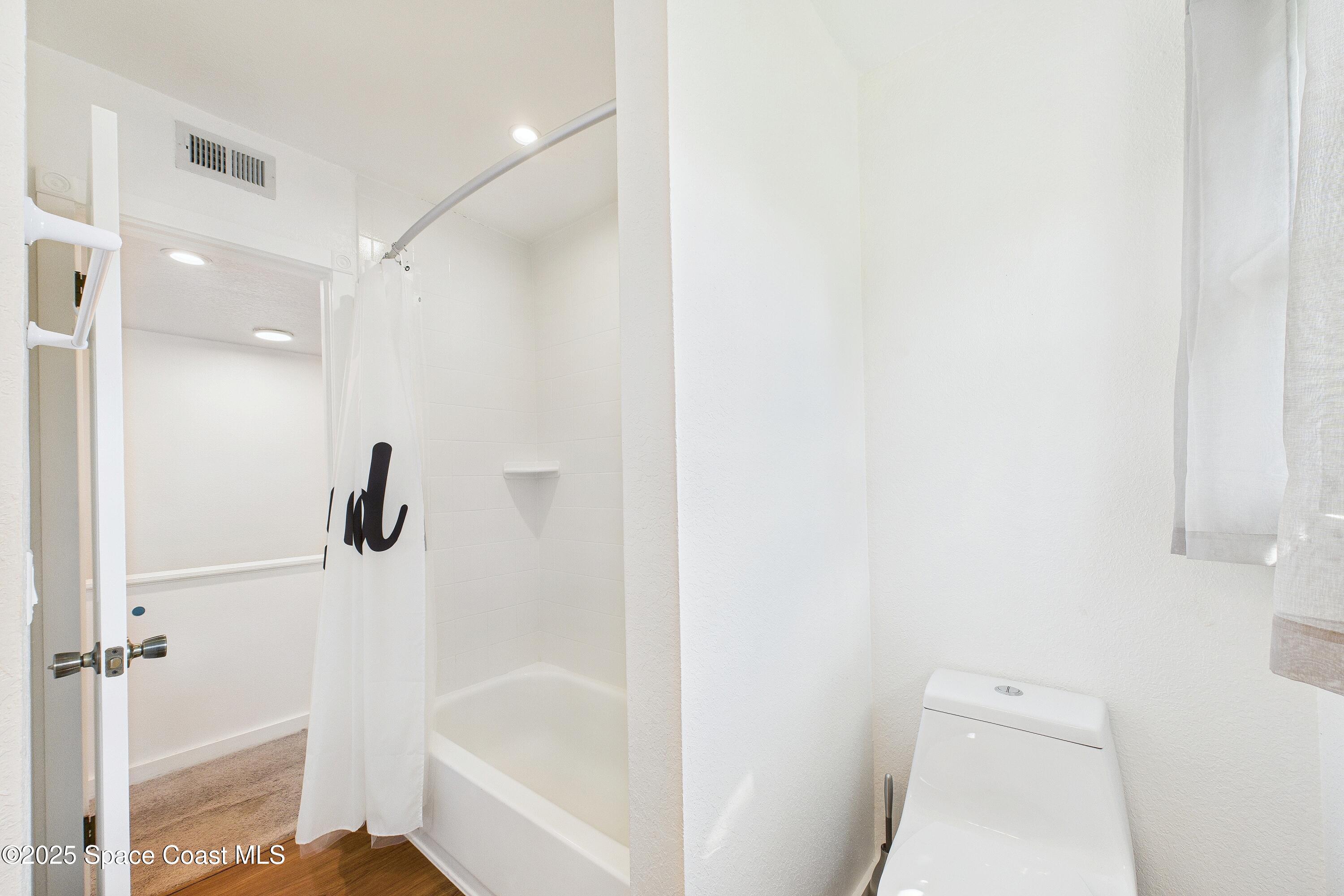 3435 Huggins Drive Malabar, FL 32950 - Photo 34 of 63 2nd Floor Guest Bath