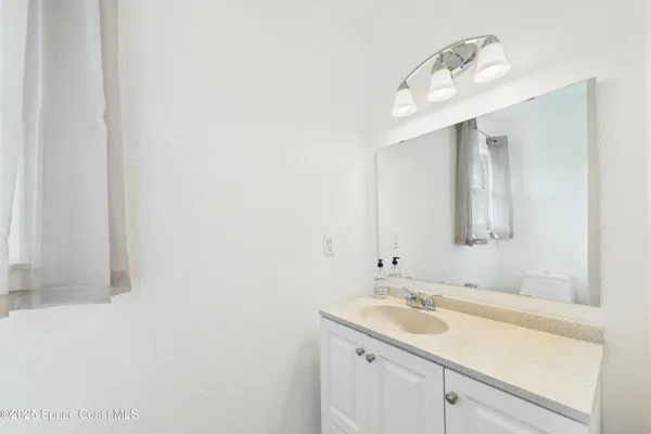 $675,000 | 3435 Huggins Drive, Malabar, FL 32950