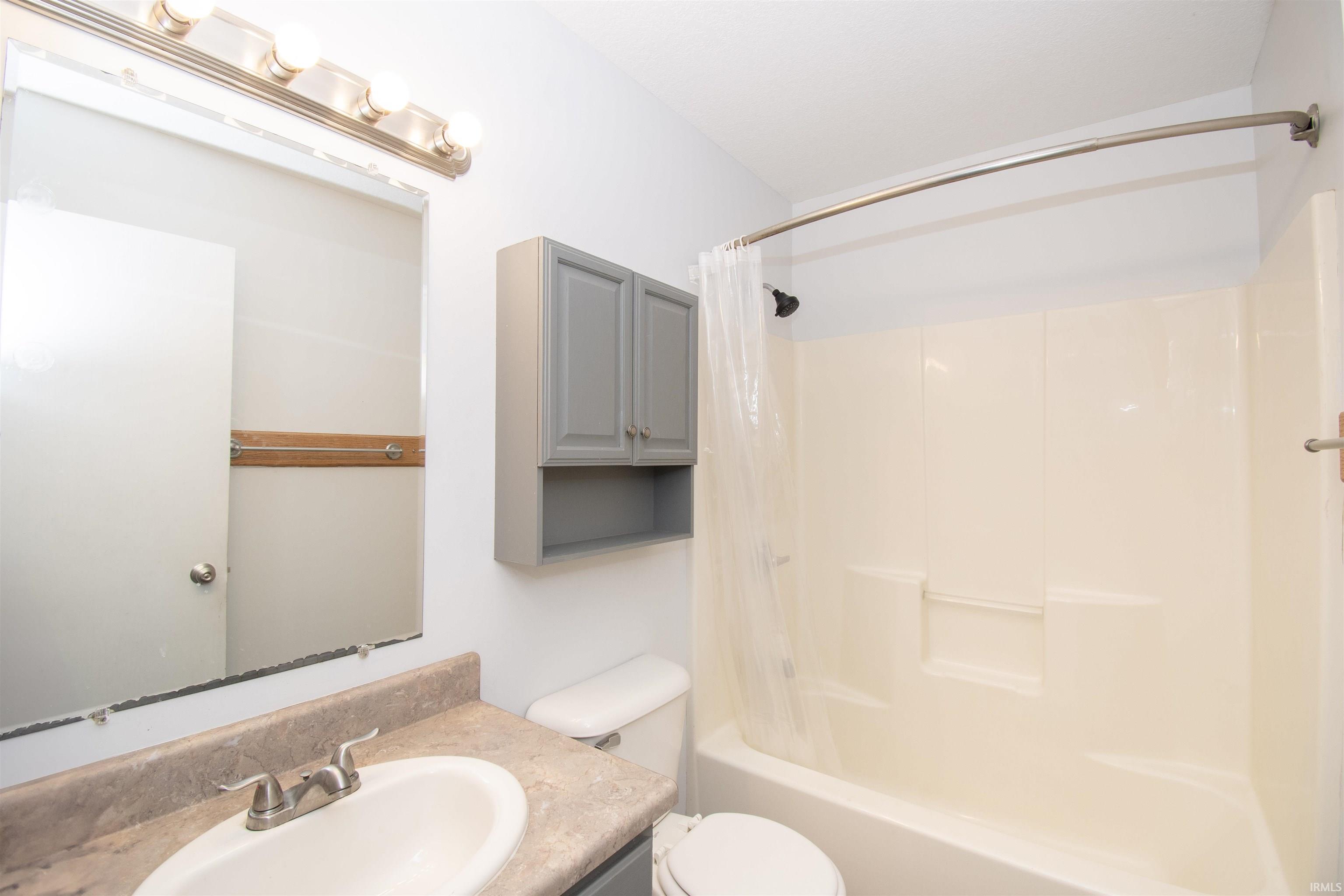202 North Ivy Lane Butler, IN 46721 - Photo 13 of 15 Gallery Image 13