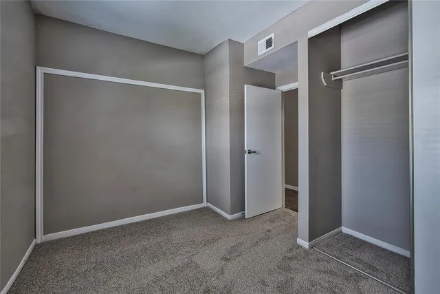 $1,400 | 702 Bering Drive, Unit P, Houston, TX 77057