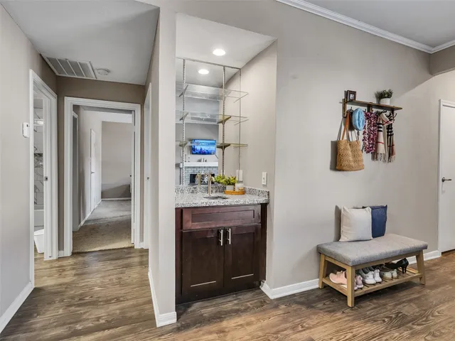 $1,400 | 702 Bering Drive, Unit P, Houston, TX 77057