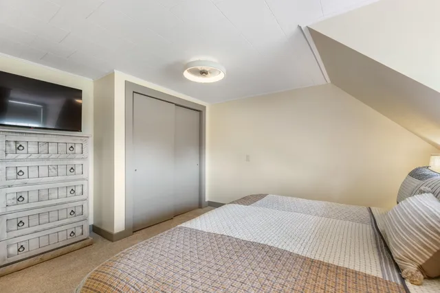 $2,800 | 386 South Hill Road, Colebrook, NH 03576