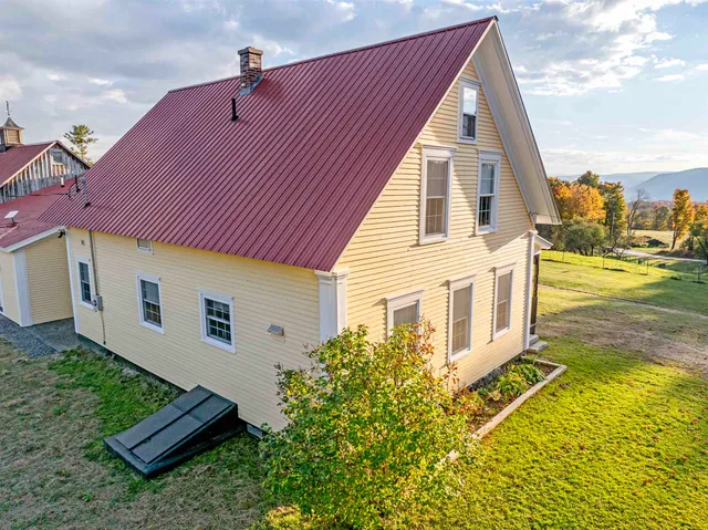 $2,800 | 386 South Hill Road, Colebrook, NH 03576