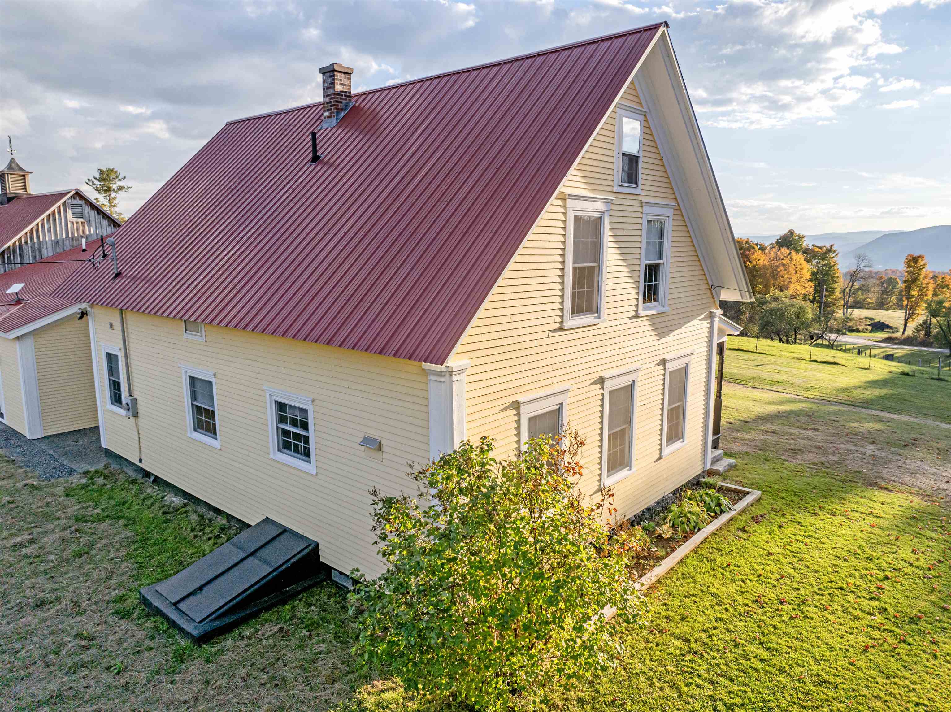 386 South Hill Road Colebrook, NH 03576 - Photo 8 of 60