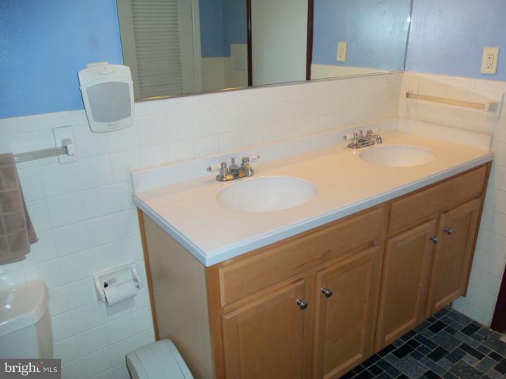 549 State Road Princeton, NJ 08540 - Photo 20 of 25 Bathroom