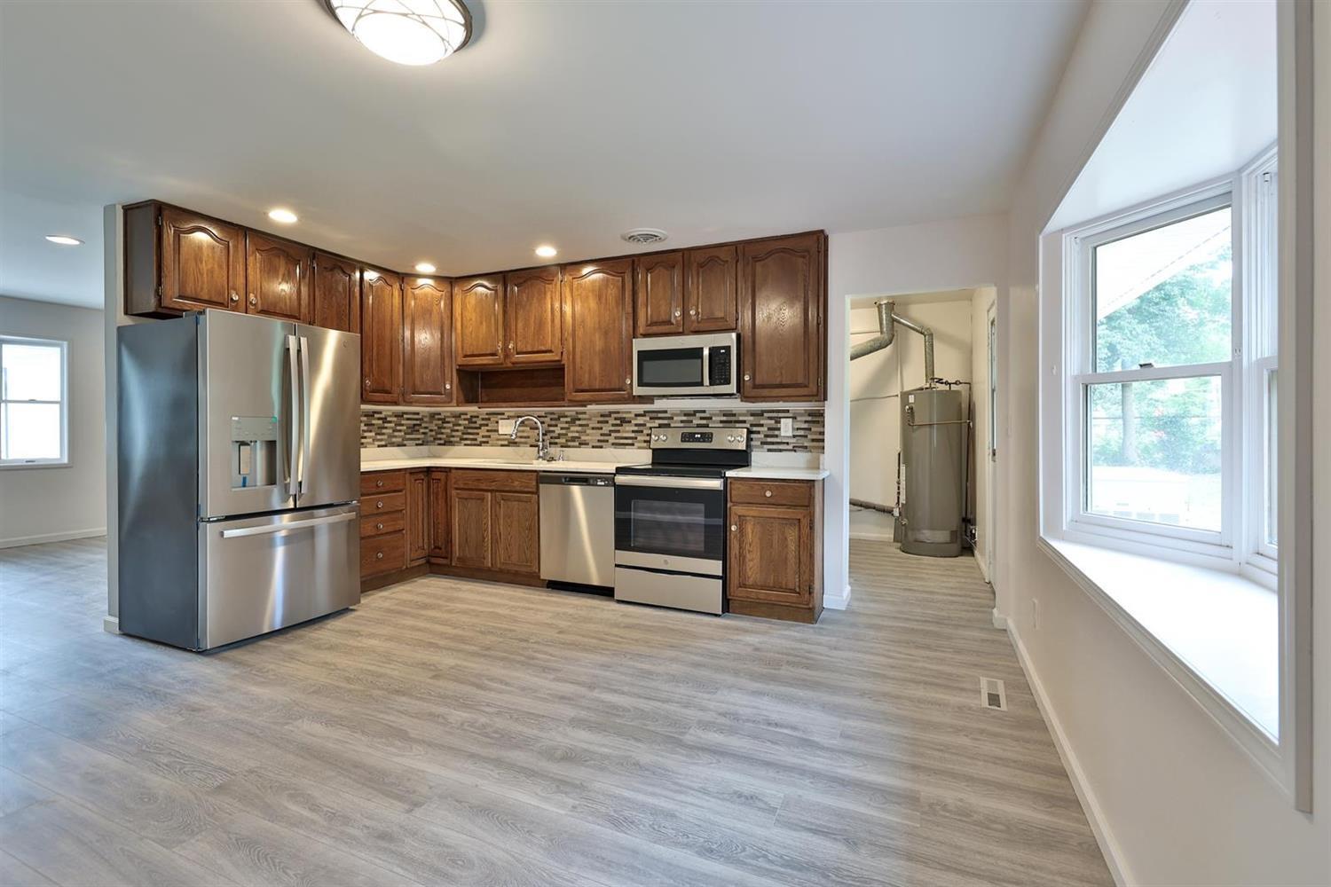 579 West Kemper Road Springdale, OH 45246 - Photo 10 of 36