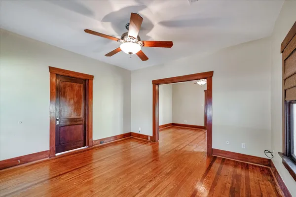 $3,000 | 1024 West Temple Street, Houston, TX 77009