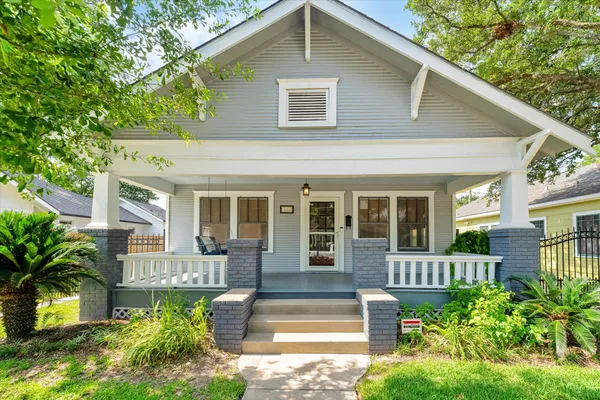 $3,000 | 1024 West Temple Street, Houston, TX 77009