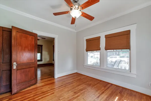 $3,000 | 1024 West Temple Street, Houston, TX 77009