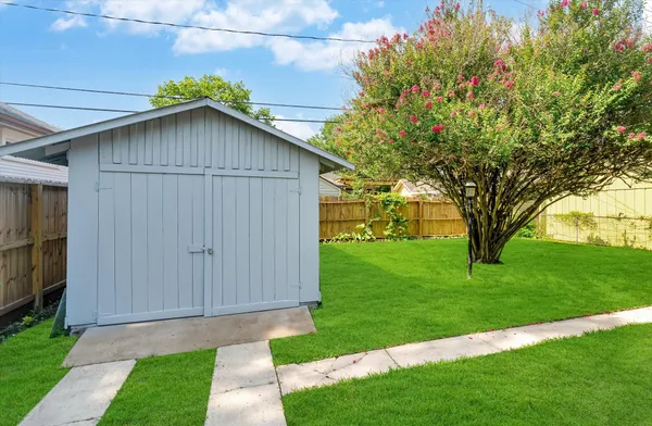 $3,000 | 1024 West Temple Street, Houston, TX 77009