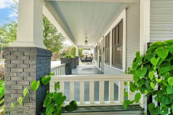 $3,000 | 1024 West Temple Street, Houston, TX 77009