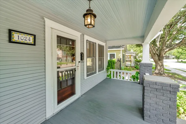 $3,000 | 1024 West Temple Street, Houston, TX 77009