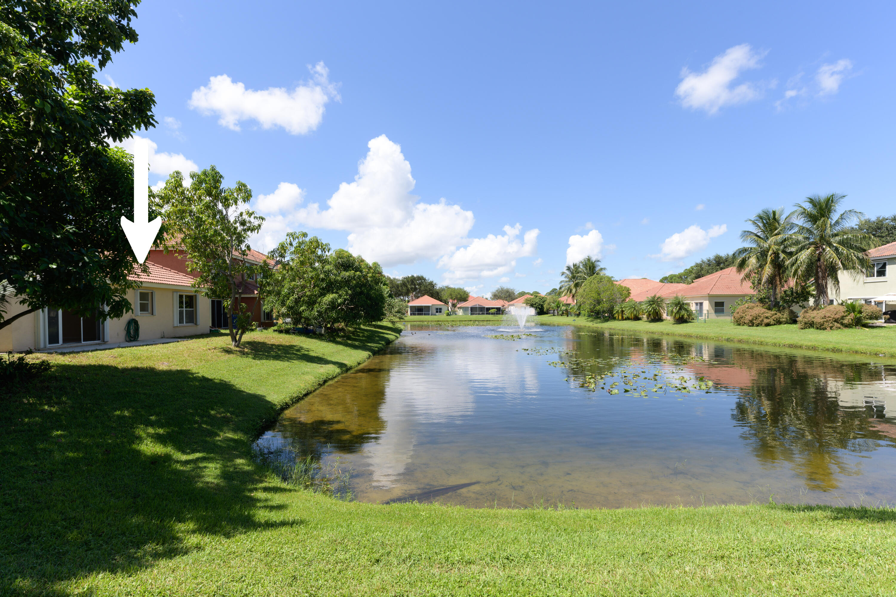 1073 Aspri Way Riviera Beach, FL 33418 - Photo 4 of 22 Backyard