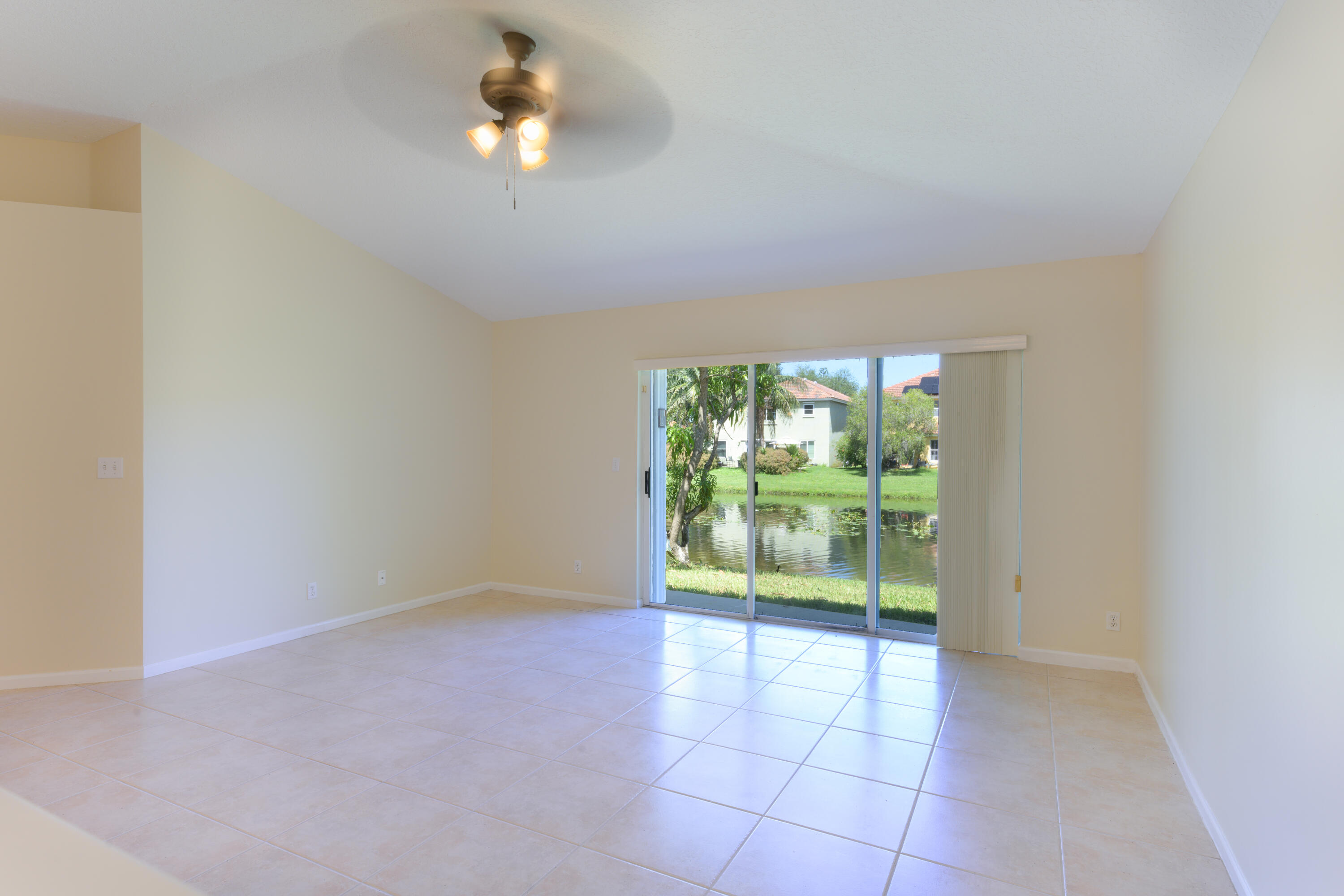 1073 Aspri Way Riviera Beach, FL 33418 - Photo 8 of 22 Great room