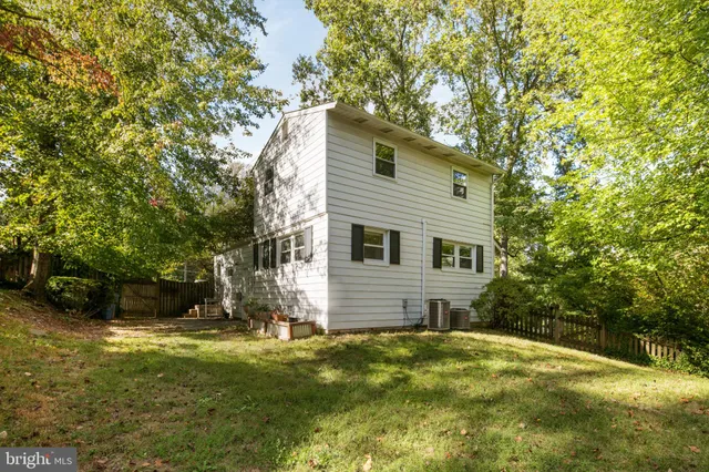$3,100 | 6381 Lakewood Drive, Falls Church, VA 22041