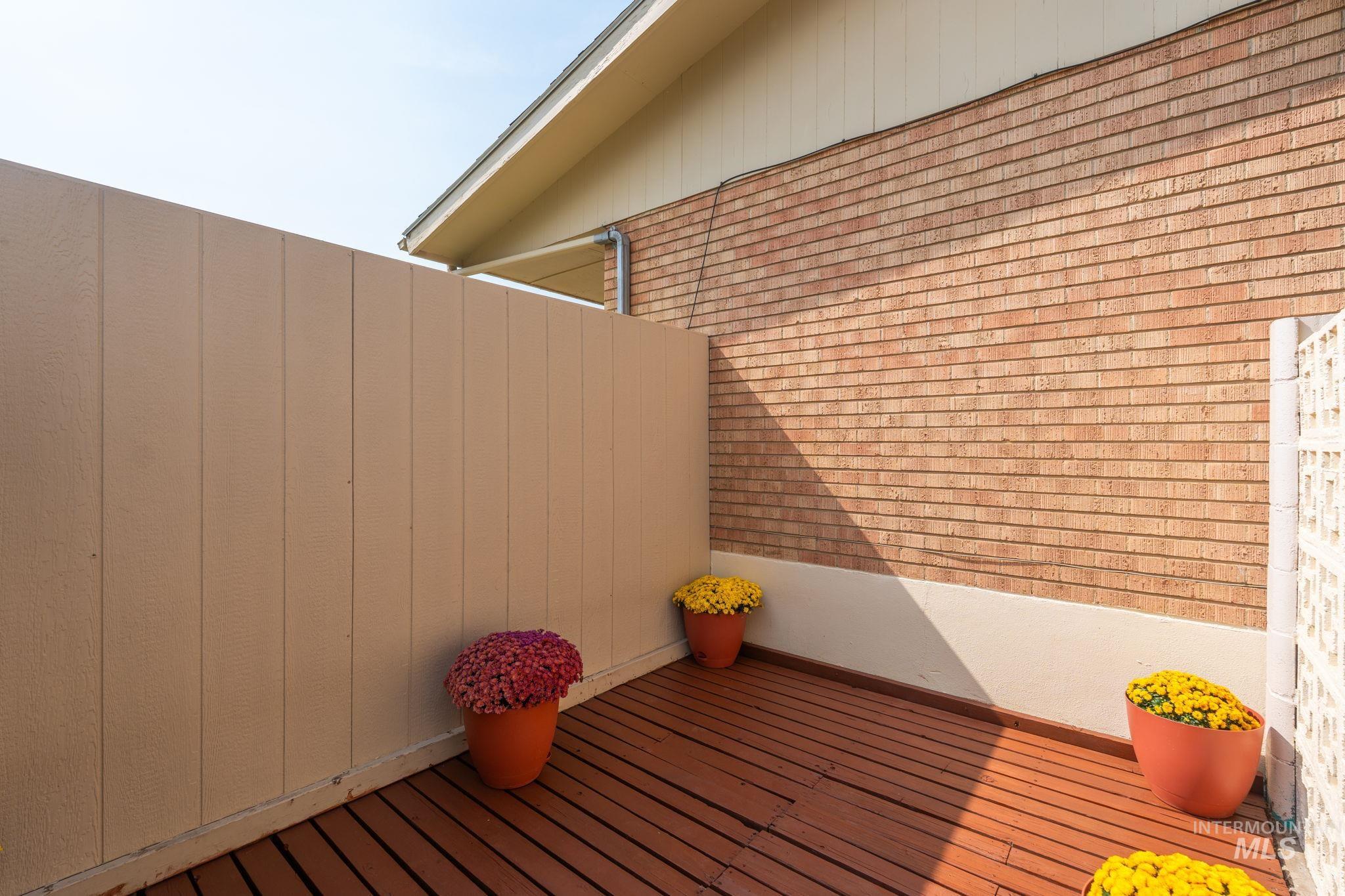 816 Park Lane Pocatello, ID 83201 - Photo 37 of 48 View of deck