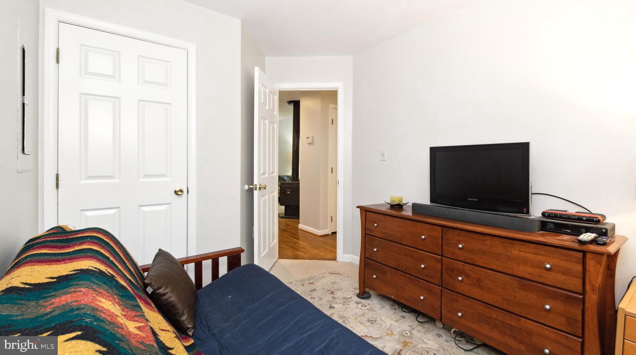 14 Boxwood Road Annapolis, MD 21403 - Photo 25 of 38 Main Level Bedroom