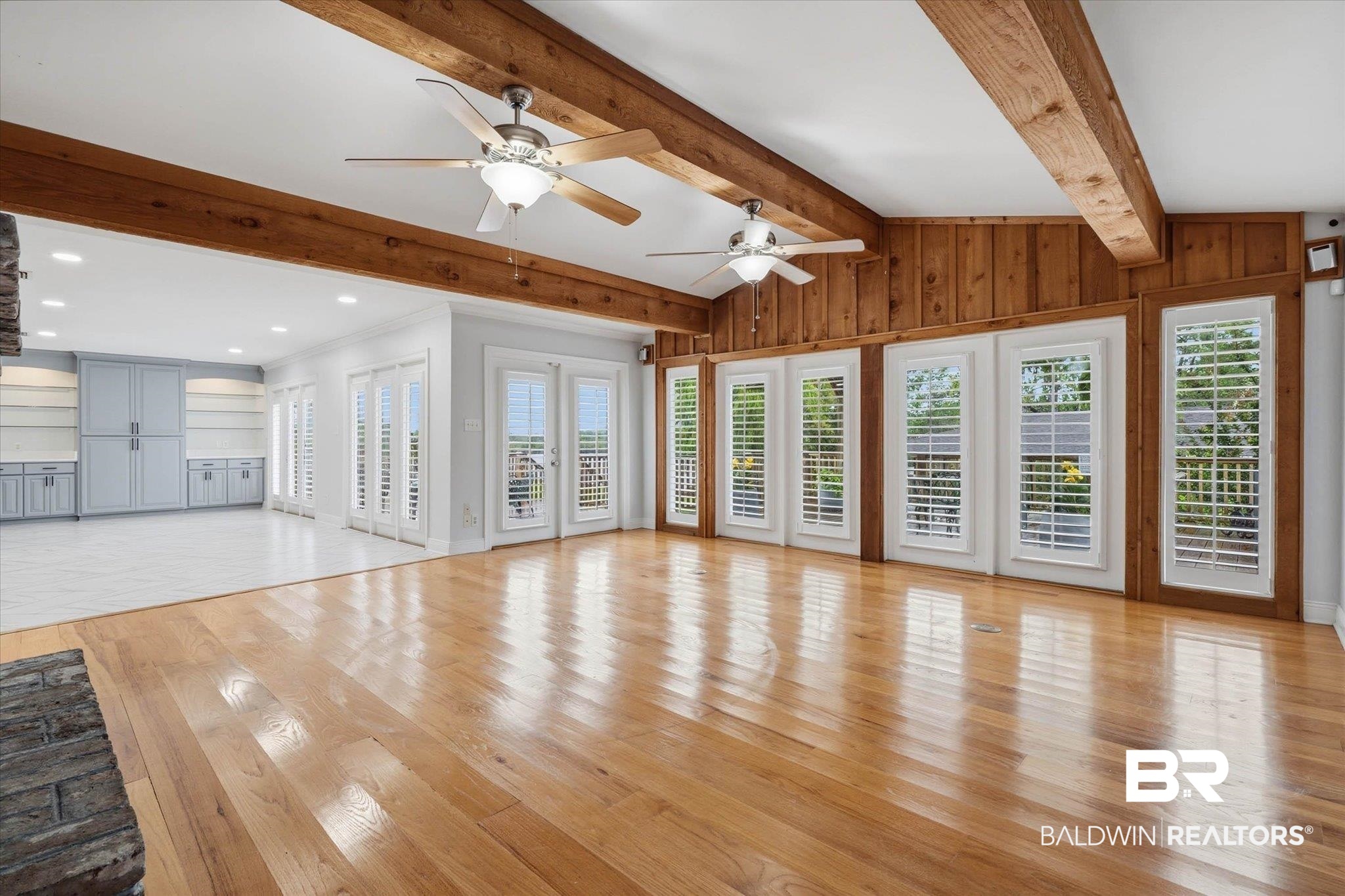 3801 Point Road Mobile, AL 36619 - Photo 8 of 55 Living room