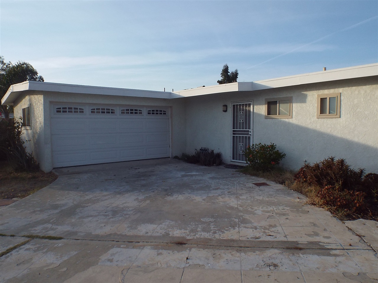 1345 Caren Road Vista, CA 92083 - Photo 2 of 22