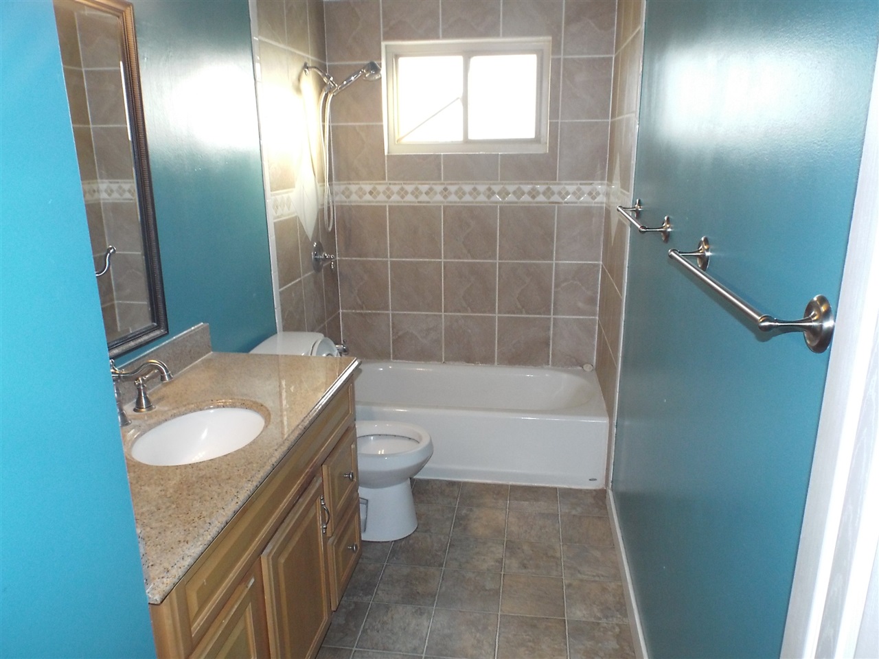 1345 Caren Road Vista, CA 92083 - Photo 9 of 22