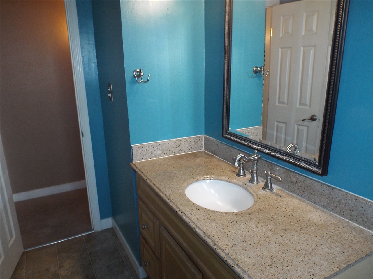 1345 Caren Road Vista, CA 92083 - Photo 10 of 22