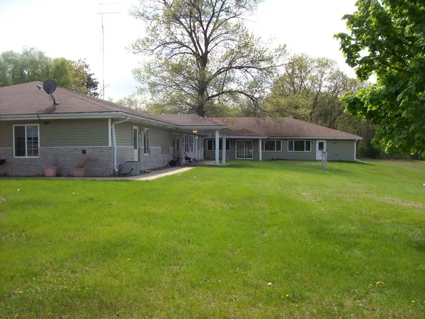 $595,000 | 497 S Lake, Montello, WI 53949