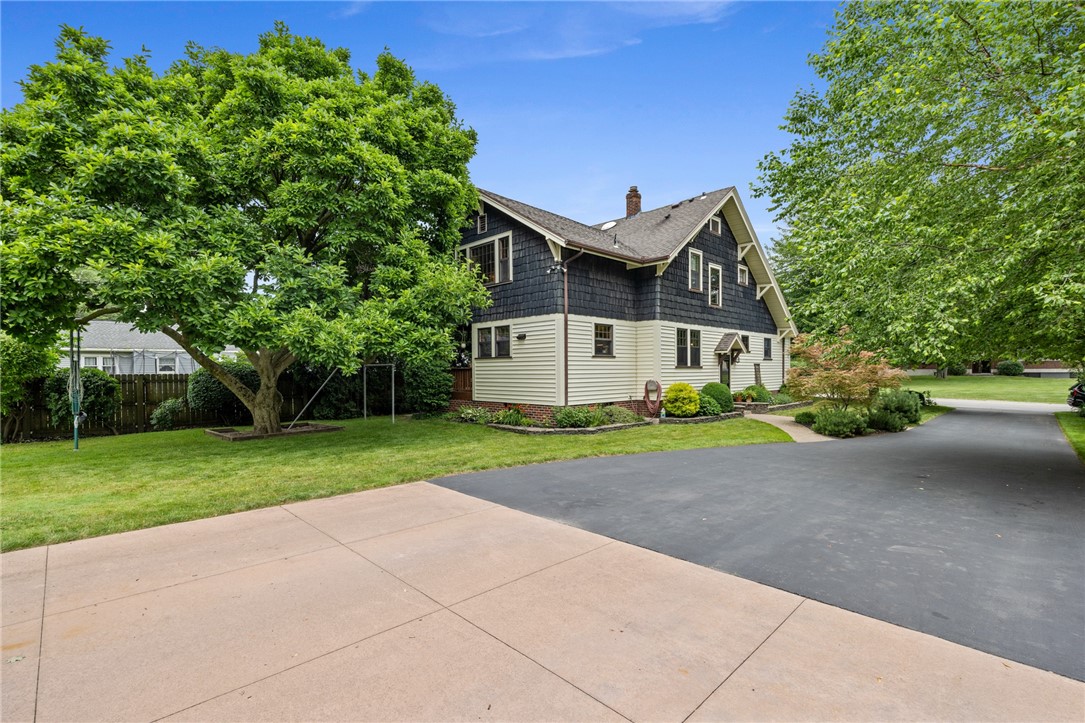 489 Helendale Road Irondequoit, NY 14609 - Photo 8 of 50