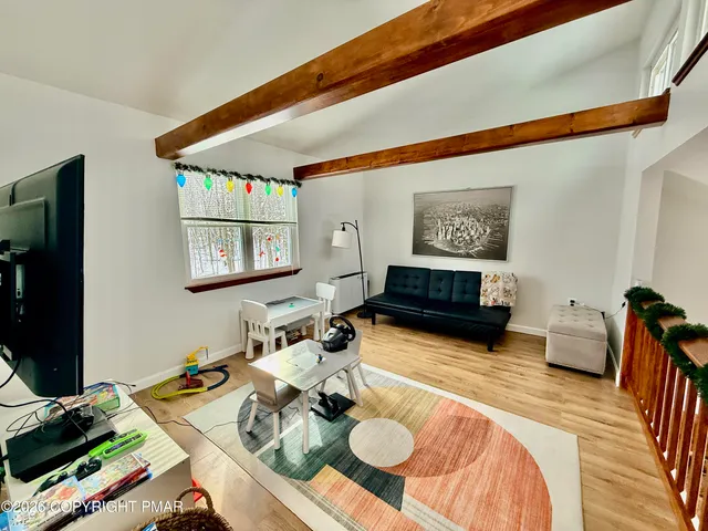 $2,350 | 675 Whippoorwill Drive, Bushkill, PA 18324