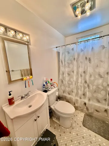 $2,350 | 675 Whippoorwill Drive, Bushkill, PA 18324