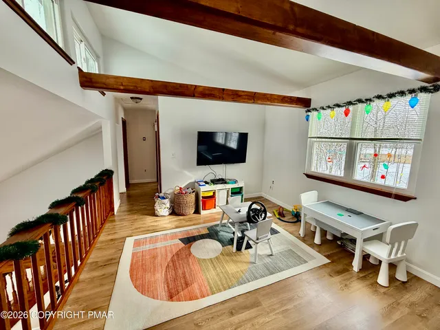 $2,350 | 675 Whippoorwill Drive, Bushkill, PA 18324