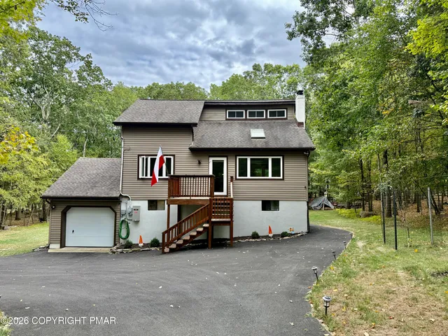 $2,350 | 675 Whippoorwill Drive, Bushkill, PA 18324