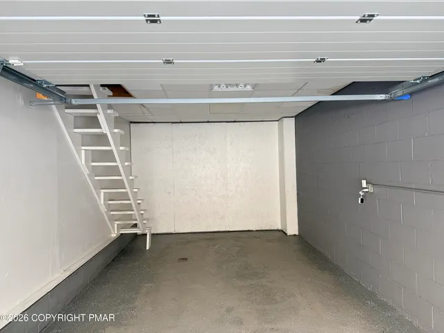 $2,350 | 675 Whippoorwill Drive, Bushkill, PA 18324