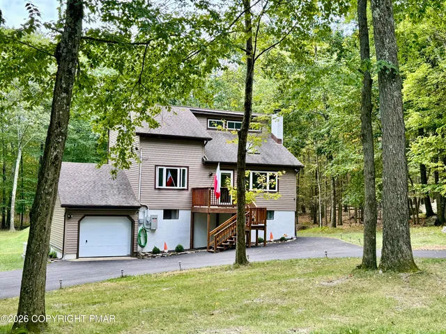 $2,350 | 675 Whippoorwill Drive, Bushkill, PA 18324
