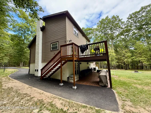 $2,350 | 675 Whippoorwill Drive, Bushkill, PA 18324