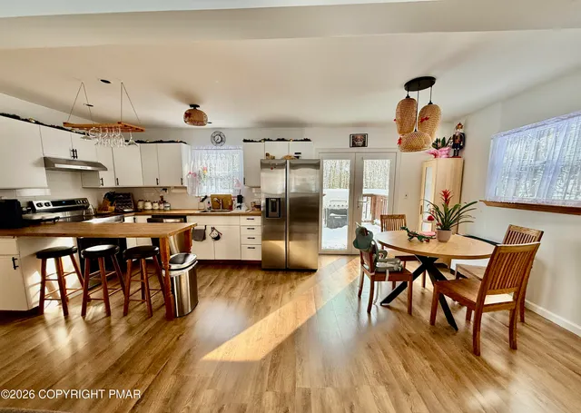 $2,350 | 675 Whippoorwill Drive, Bushkill, PA 18324