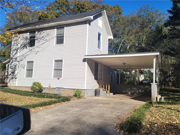 $169,000 | 215 Avenue East, Lindale, GA 30147